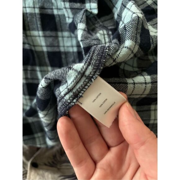 Lot of 2 Men's Flannels SZ Medium 100% Cotton Old Navy Ranch Tough - Picture 9 of 9